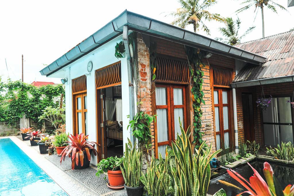 Rumah Pakankamihブキティンギ エクステリア 写真