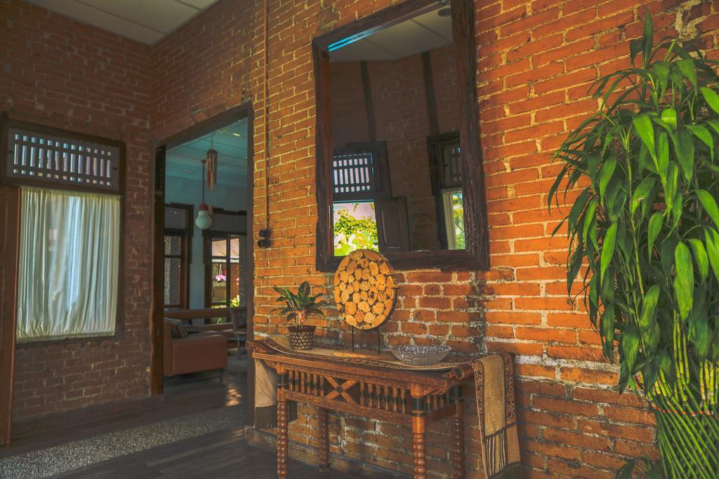 Rumah Pakankamihブキティンギ エクステリア 写真